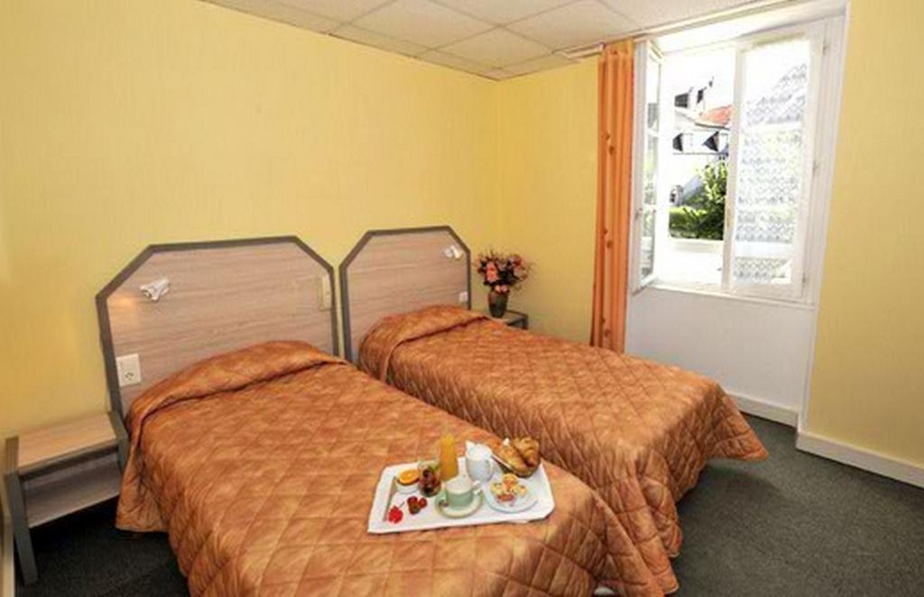 Le Compostelle Hotell Vézelay Rum bild